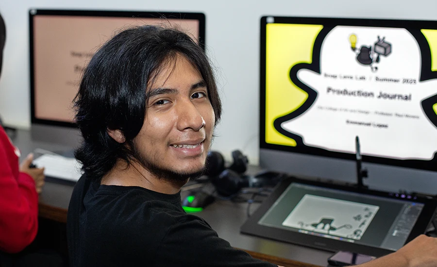 Student with Snap Lens project