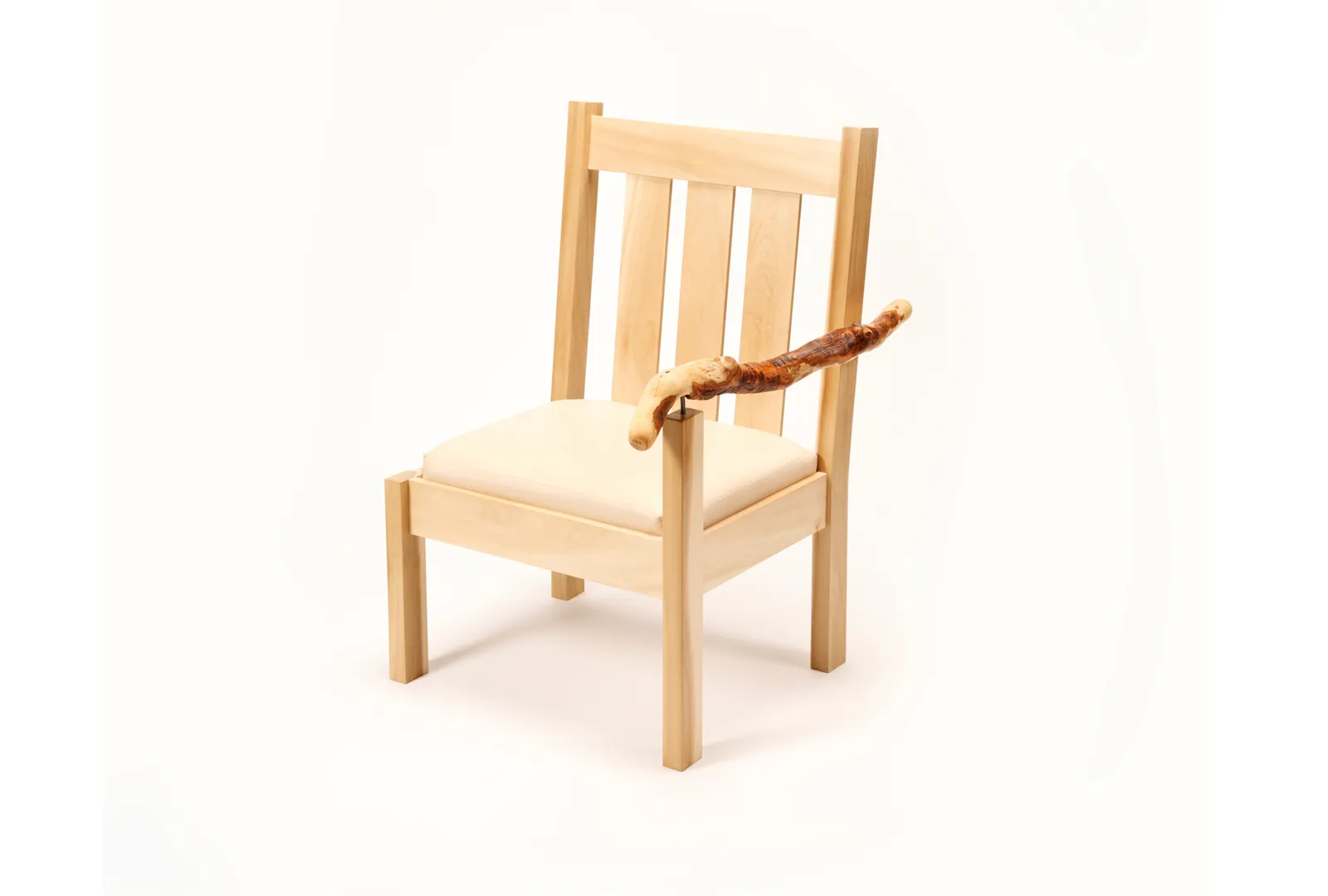 Single-Arm Tactile Western Chair