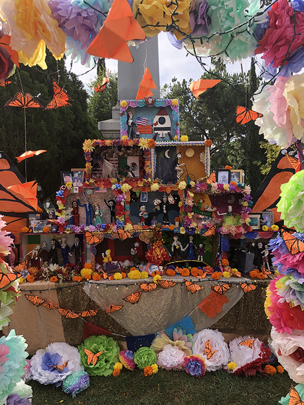 The 2019 altar, Migration Tales